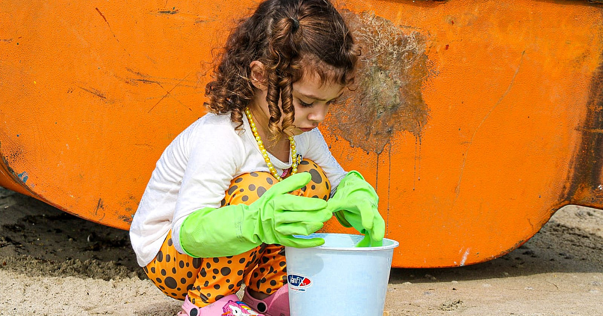 Ação educativa "Clean Up Day" encerra programação em comemoração ao Dia da Árvore