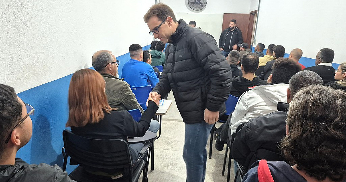 Alunos do curso de Mecânica Automotiva Básica recebem certificado de conclusão