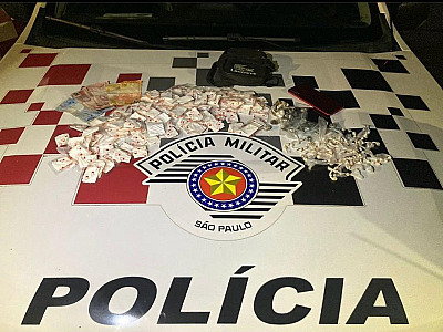 PM prende traficante no Getuba com quase 200 pedras de crack, maconha e cocaína