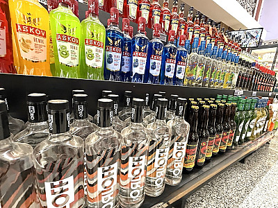 Procon-SP cria canal para denúncias e alerta consumidores sobre bebidas adulteradas