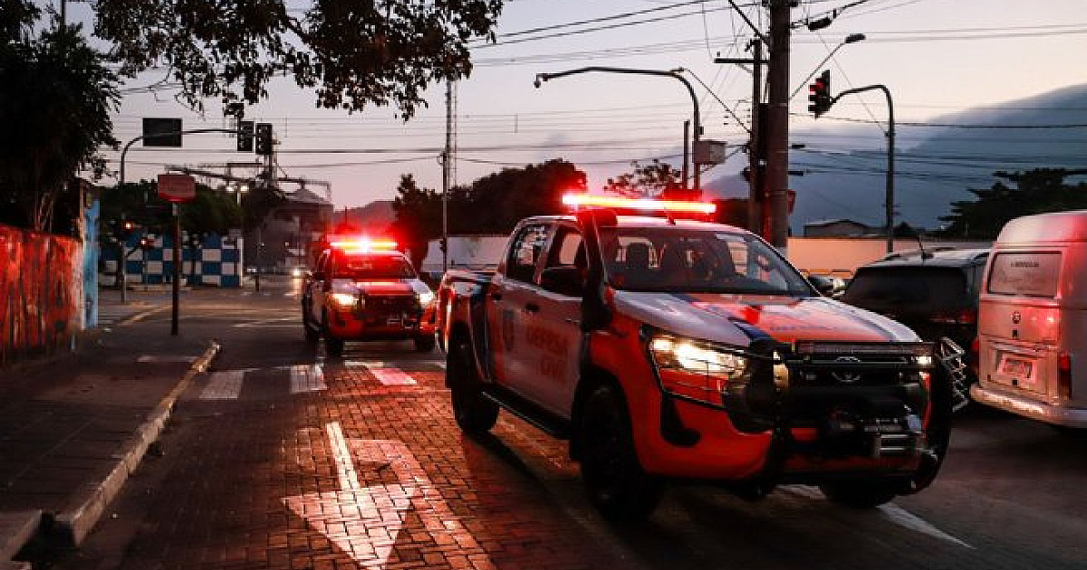 Agentes da Defesa Civil de São Sebastião seguem em missão humanitária em cidades do Rio Grande do Sul