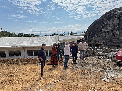 Prefeito de Ilhabela vistoria obras da Nova Escola Infantil no Bexiga