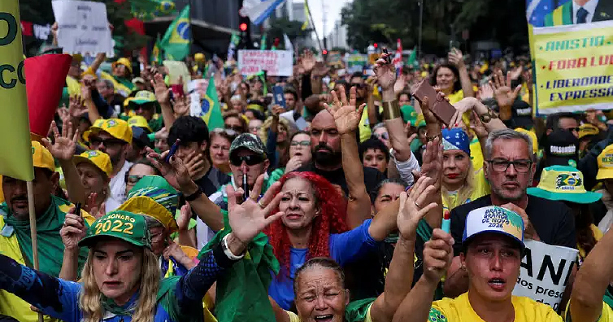 Manifestação pela anistia de condenados do 8 de janeiro reúne multidão em São Paulo