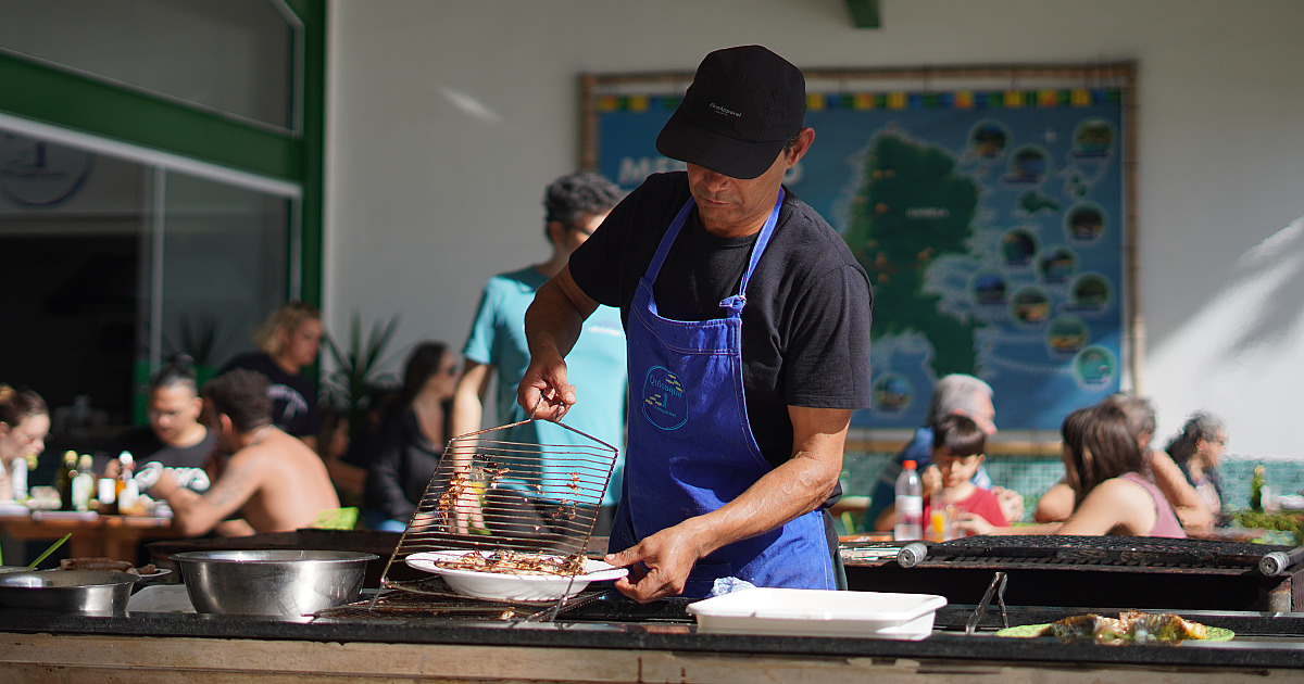 Mais de 90kg foram servidos no primeiro fim de semana da edição especial do 14º Festival da Tainha 2025 em Ilhabela