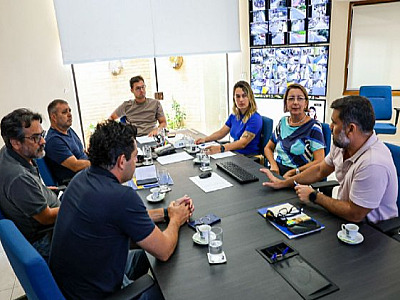 Prefeito Reinaldinho recebe diagnóstico da situação habitacional de São Sebastião
