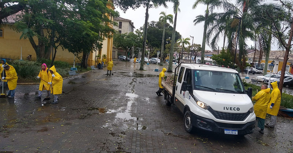 Fortes ventos ocasionam estragos na Região Central de São Sebastião