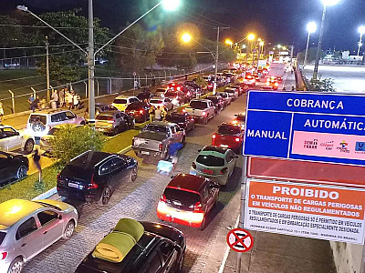 Travessia registra novo recorde de veículos para Ilhabela no fim de semana 