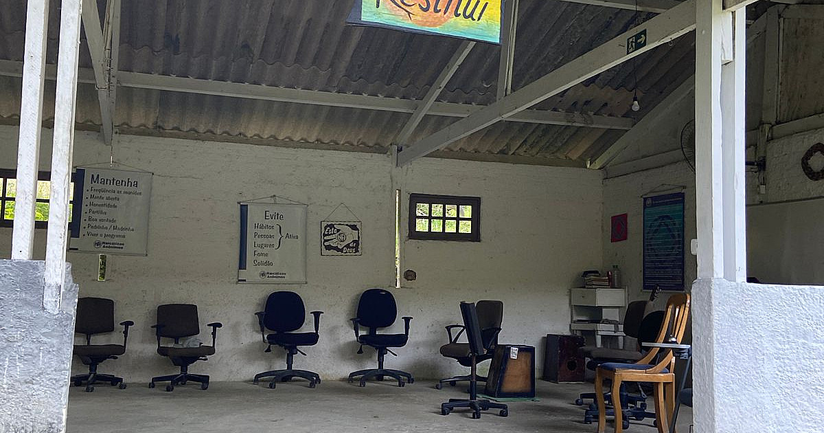 JDL visita Comunidade Terapêutica que acolhe e trata dependentes químicos no Litoral Norte