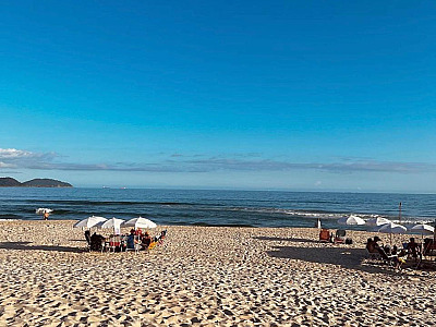 Cetesb aponta 11 praias com bandeira vermelha neste fim de semana na região