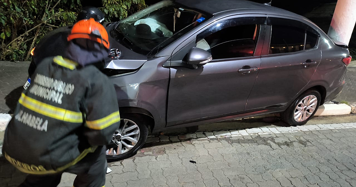 Acidente de trânsito mobiliza Corpo de Bombeiros em Ilhabela