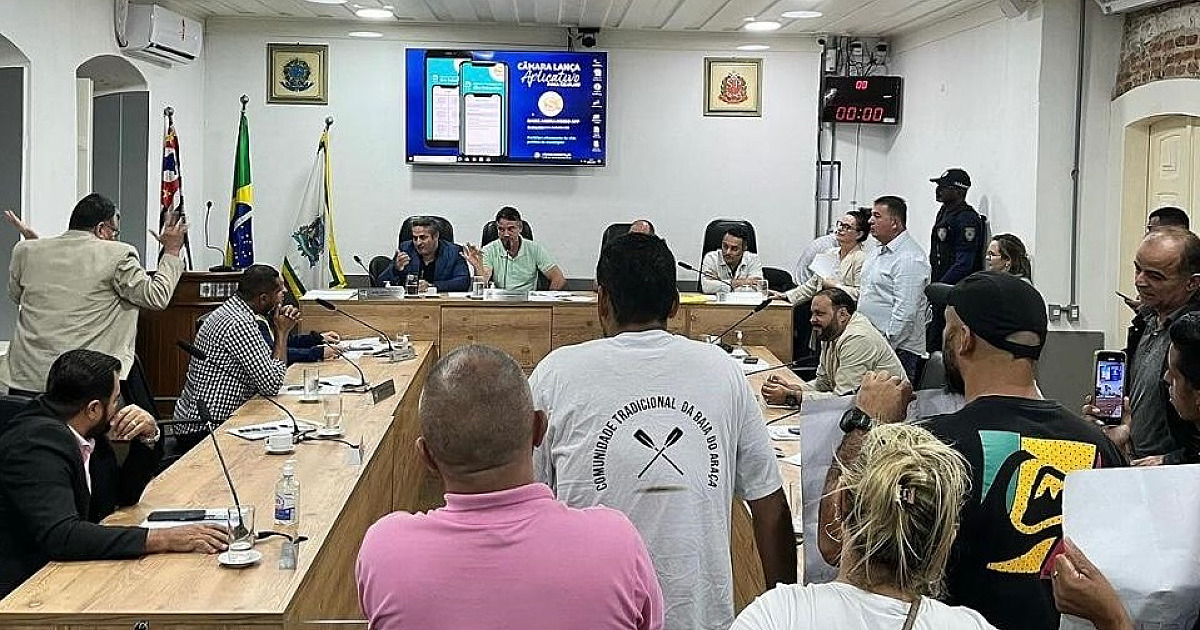 Em sessão polêmica Câmara aprova contas do prefeito Felipe Augusto de 2020 e 2021