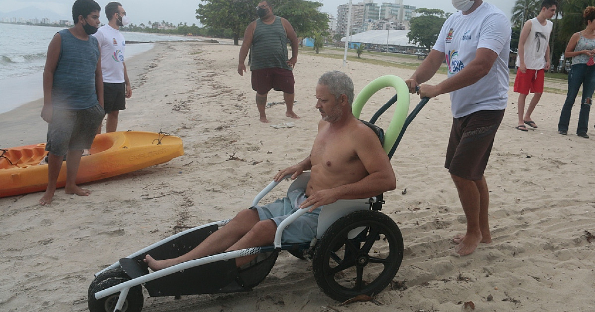 Retorno do programa Praia Para Todos é marcado pela inclusão social e esportiva de autistas e PCDs