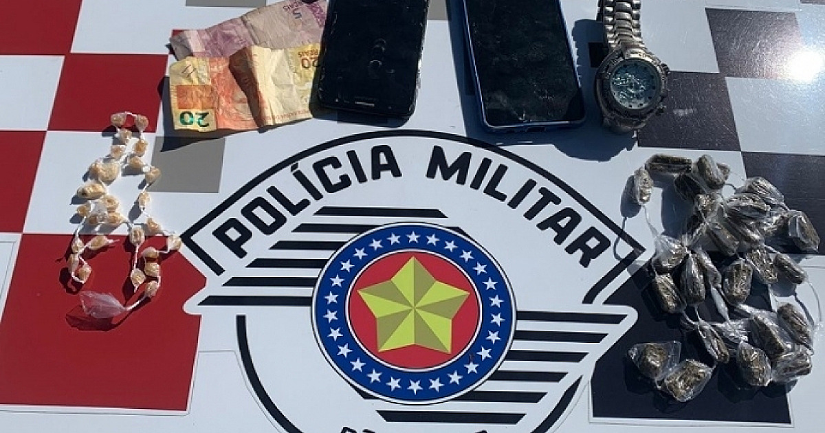 PM apreende jovem "peão" do tráfico com crack e maconha no Perequê-Mirim
