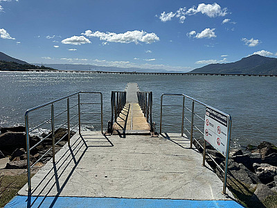 Prefeitura de São Sebastião conclui manutenção e reinstala píer flutuante no Centro Histórico