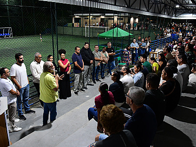Toninho Colucci entrega cerca de 300 Cadastros Imobiliários do núcleo de regularização fundiária Reino II