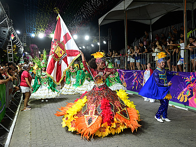 Escola de Samba Água na Boca celebra 21 anos neste sábado (17) e aquece clima de Carnaval em Ilhabela