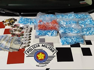PM estoura “Casa Bomba” do tráfico e prende 3 em Ubatuba