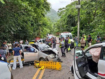 Acidente na Rio-Santos provoca interdição parcial em São Sebastião