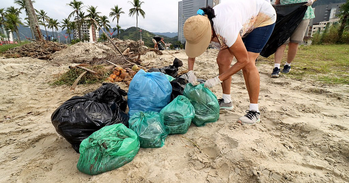 Prefeitura de Caraguatatuba intensifica ações de limpeza e conscientização contra lixo nas praias durante alta temporada