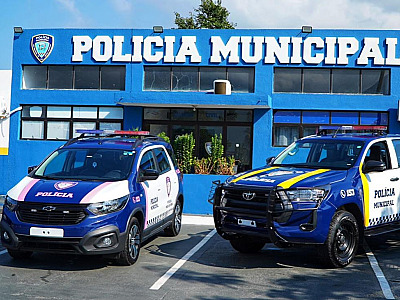 Filho agride mãe e ameaça policiais com faca em São Sebastião
