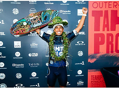 Pupo entra para a "Tríplice Coroa de Teahupoo" após vencer final emocionante em etapa do WSL no Taiti