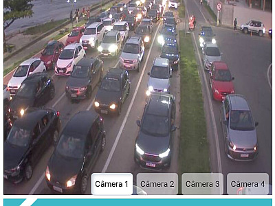 Fila da volta do feriadão exige paciência dos motorista para sair de Ilhabela