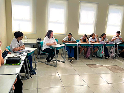 Ex-alunos da Escola Cívico de Ilhabela conquistam intercâmbio internacional pelo programa “Prontos pro Mundo”