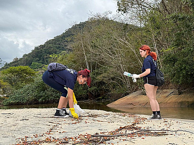Praia do Porto Novo tem ação de limpeza e conscientização ambiental nesta quinta-feira