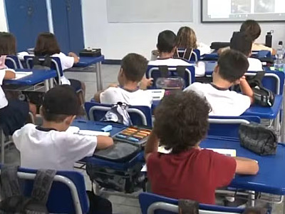 Lei que permite patrocínio em uniformes escolares em Caraguatatuba é suspensa pela justiça