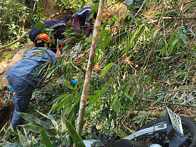 Mulher morre e homem fica ferido em acidente em Ubatuba