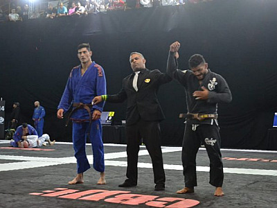 Lutador de São Sebastião vence campeonato mundial de jiu-jitsu