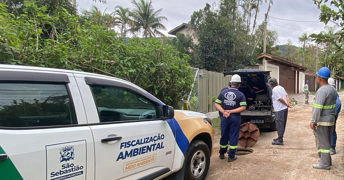 Ação integrada identifica lançamento irregular de esgoto em drenagem no bairro Barra do Sahy