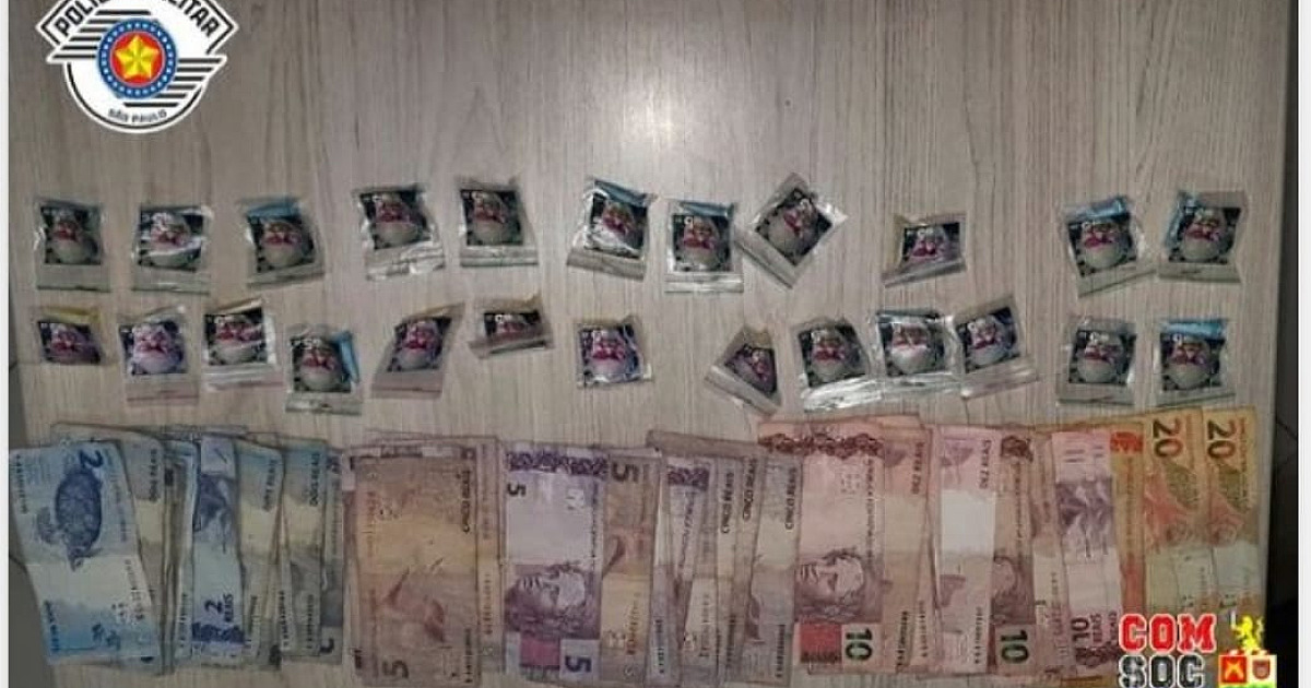 PM prende traficantes contando saldo da venda de drogas em Ubatuba
