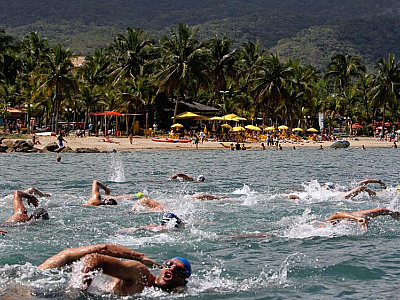 No Dia do Trabalho, Ilhabela recebe mais de 2 mil atletas no Circuito Mares de Natação