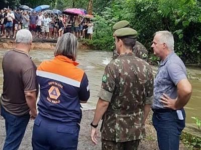 Botijão de gás explode e fere família na Topolândia em S.S