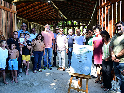 Toninho Colucci entrega novo Rancho de Pesca na Ponta Azeda e destaca importância do espaço da Salga