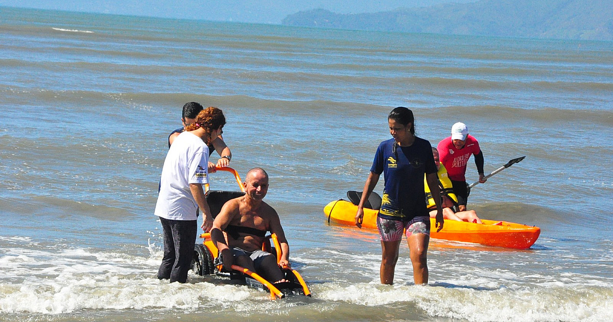 Programa Praia Acessível terá ação diferenciada para adolescentes com transtorno do espectro autista