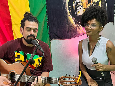 42 anos após sua morte, Marley volta ao topo do showbiz para celebrar seu aniversário de 79 anos