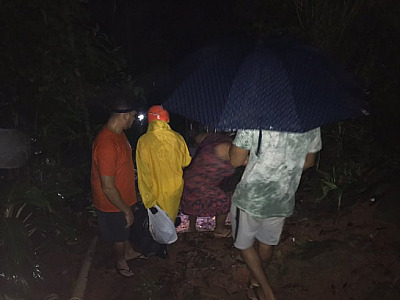 Três famílias de Toque-Toque Pequeno são removidas de casas após risco de escorregamento de terra