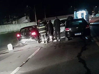 Três mulheres ficam feridas em acidente na BR-101, em Ubatuba