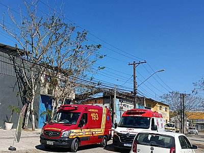 Homem morre após cair de telhado em galpão no Tabatinga, em Caraguatatuba