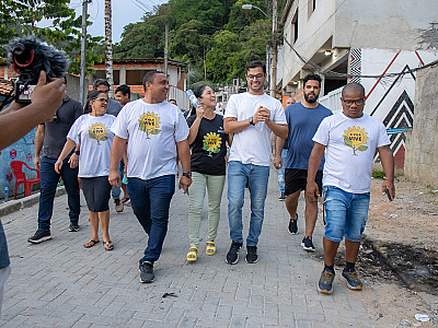 Prefeito de São Sebastião ouve reivindicações de moradores da Vila Sahy