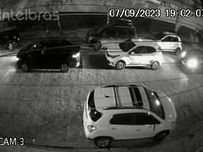 Turistas enfrentam até 4 horas de espera para chegar em Ilhabela