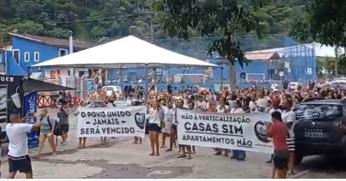Moradores realizam Caminhada Pela Paz em defesa de moradias na Vila Sahy