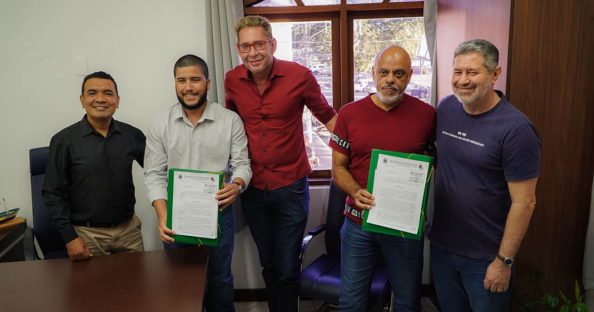 Prefeitura de Ilhabela entrega Plano Plurianual e LDO à Câmara Municipal