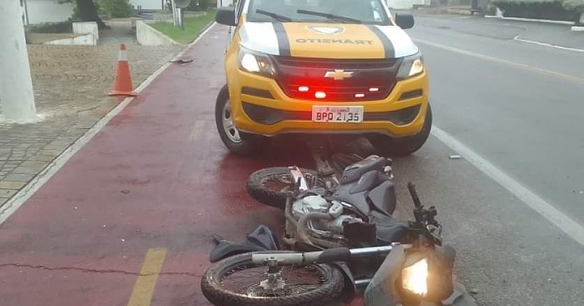 Colisão entre carro e moto acende alerta para conscientização dos motoristas no trânsito em S.S