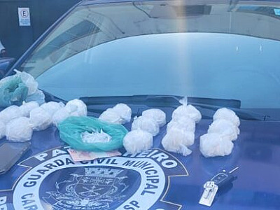 Guarda Civil prende mulher com 1,4 mil porções de droga em Caraguatatuba