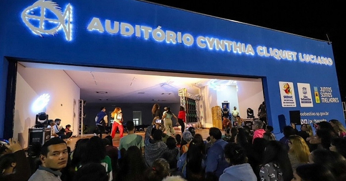 Prefeito Felipe Augusto inaugura auditório "Cynthia Cliquet Luciano" em São Sebastião