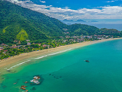Praia da Enseada recebe 1ª edição da Lanai Travessias em Ubatuba