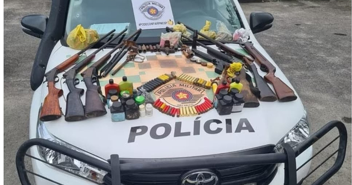 Polícia Ambiental apreende arsenal e carro furtado em Ubatuba